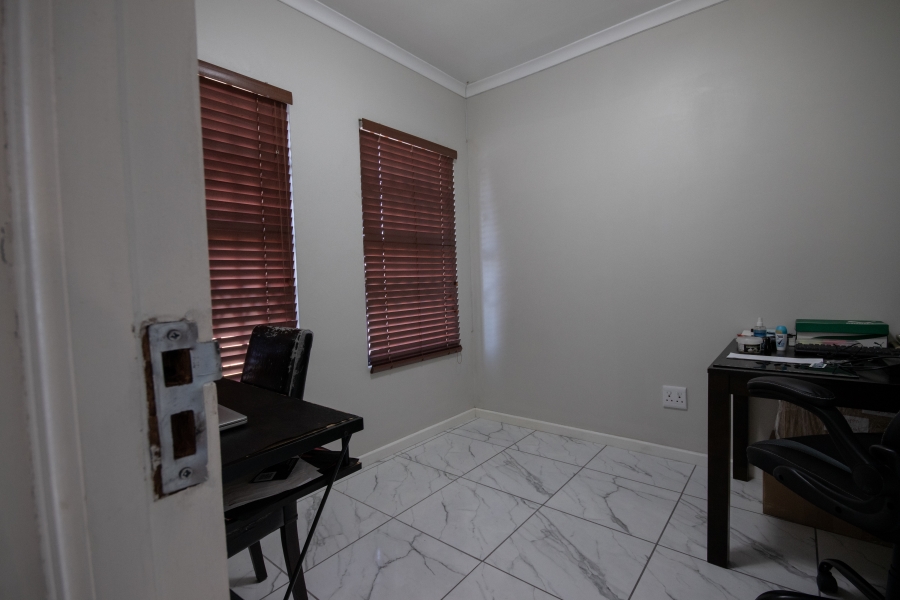 To Let 3 Bedroom Property for Rent in Annandale Western Cape